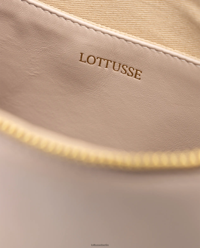Lottusse Frauen Weiche Umhängetasche „Serena Lamb“. 22LP0333 Beige Zubehör